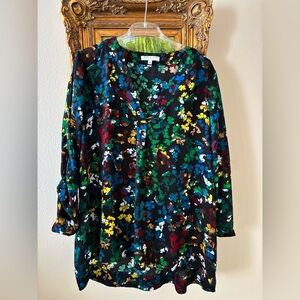 Chaus Clover V-Neck Top